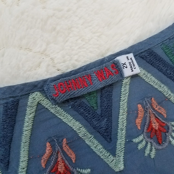 Johnny Was Embroidered Blouse - Picture 5 of 6